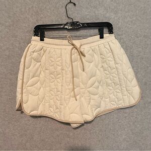 Quilted Cream Floral Athletic Shorts with Drawstring